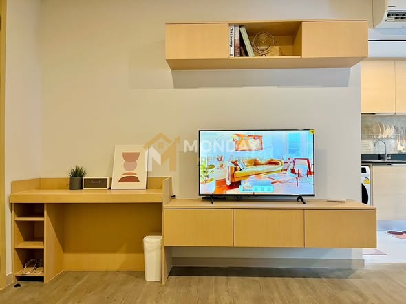 living room and room interior of The SHADE Sathon 1 (เดอะเชดด์ สาทร 1)