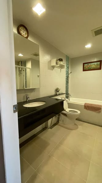 bathroom of The Silk Aree 2 Condominium