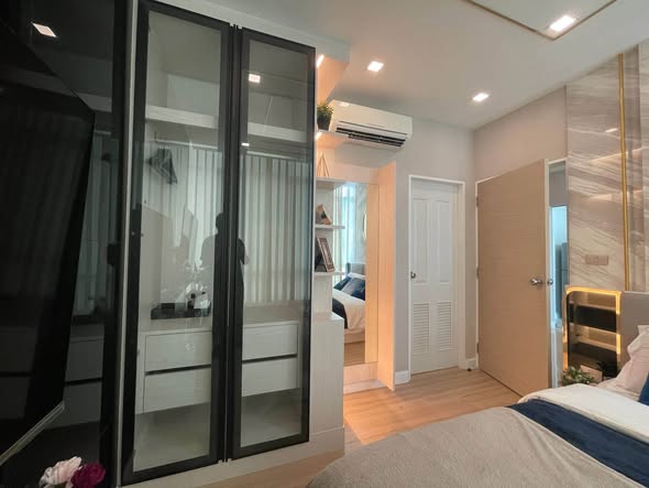 bedroom and room interior of The Sky Sukhumvit