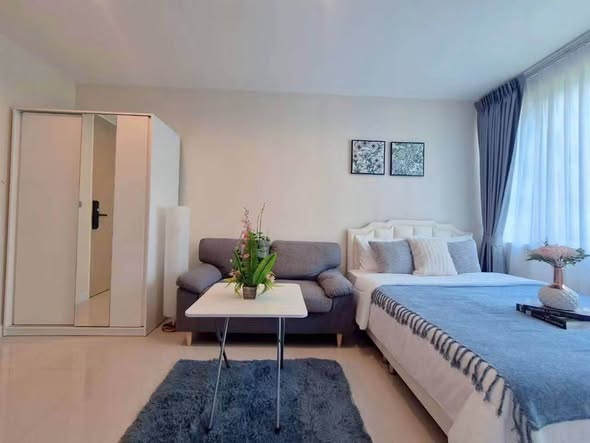 bedroom and room interior of The Sky Sukhumvit