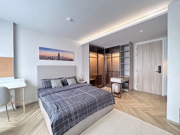 bedroom and room interior of The Strand Thonglor