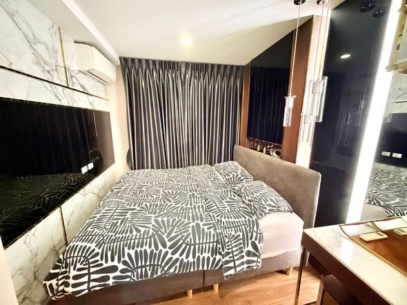 bedroom of The Tree On nut Station