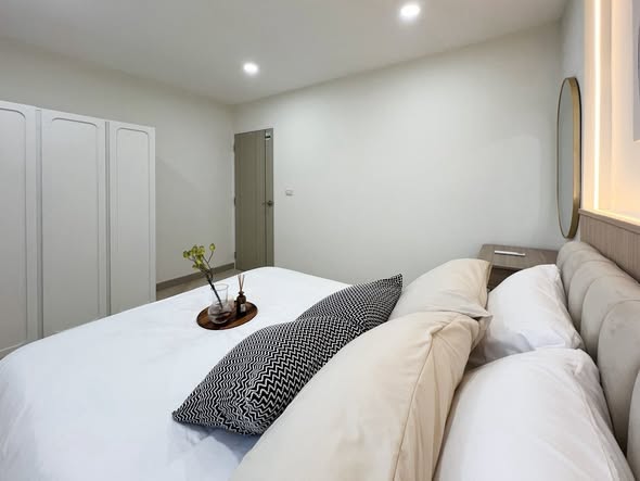 bedroom of The Trio Garden