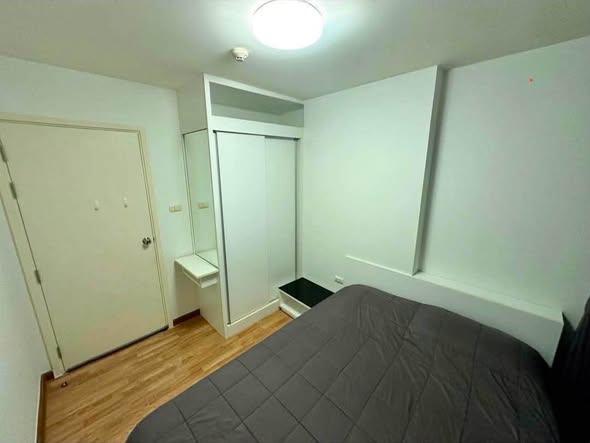 bedroom of The Trust Condo Ngamwongwan
