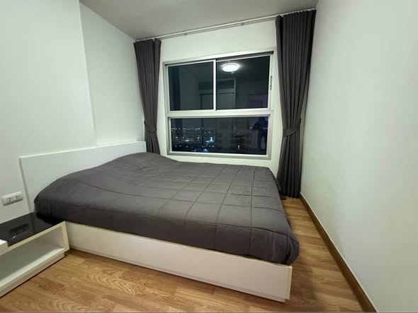 bedroom of The Trust Condo Ngamwongwan