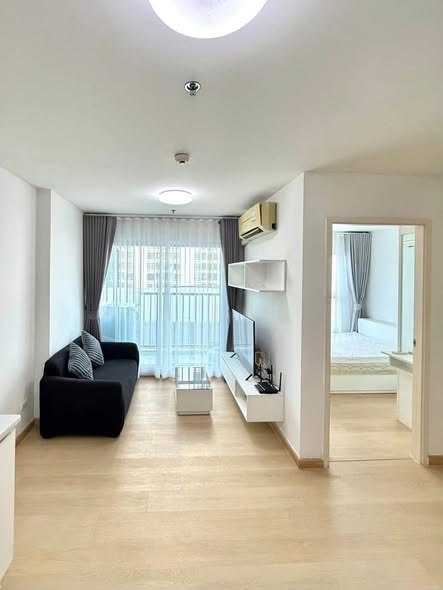 living room and bedroom of The Trust Condo Ngamwongwan