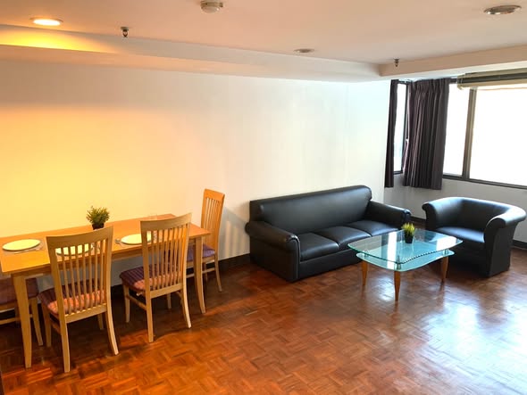living room of The Waterford Park
