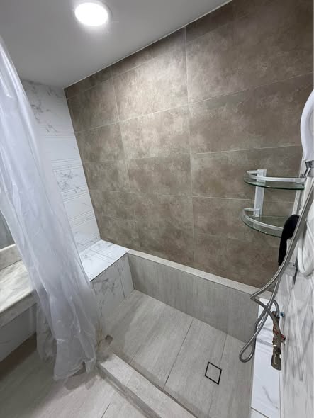bathroom of The Winning Tower