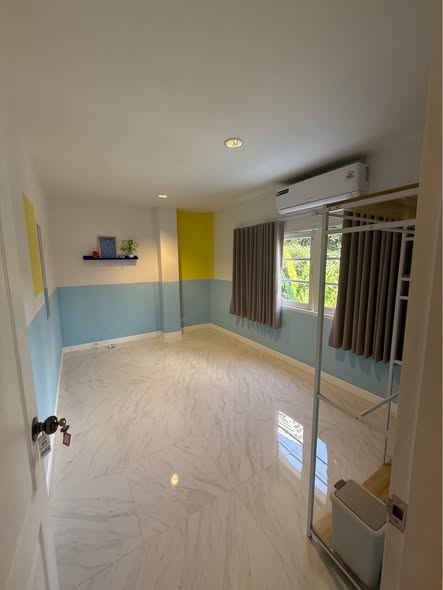 Thong Lo Classic Home