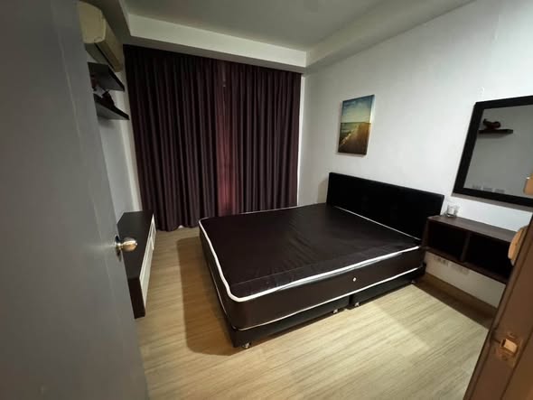 bedroom of Thru Thong Lor