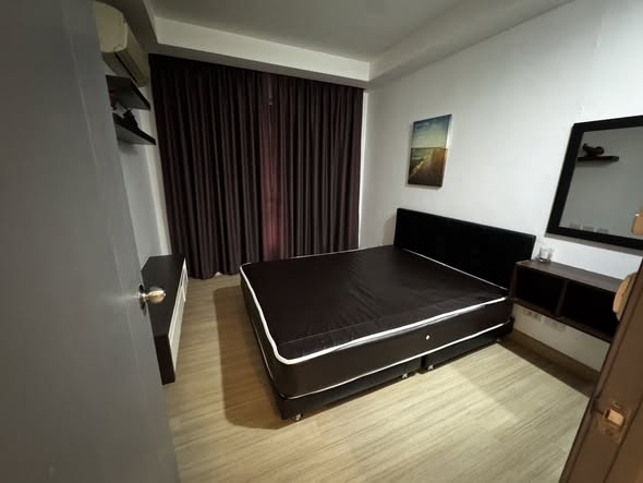 bedroom of Thru Thong Lor
