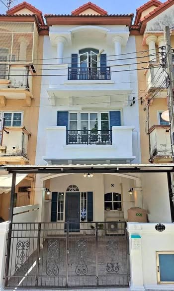 ทาวน์ อเวนิว เมิร์จ รัตนาธิเบศร์ Town Avenue Merge