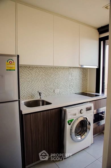 Urbano Absolute Sathon-Taksin