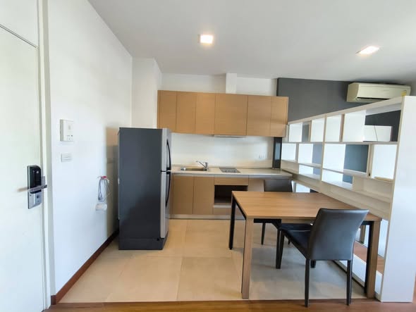 room interior of Vantage Condominium