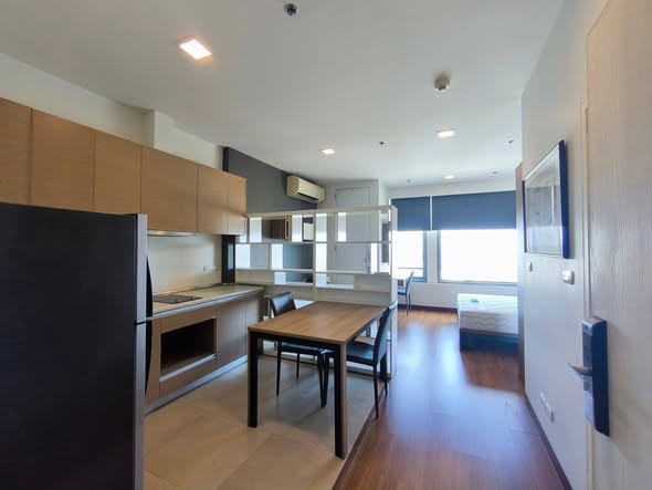 room interior of Vantage Condominium