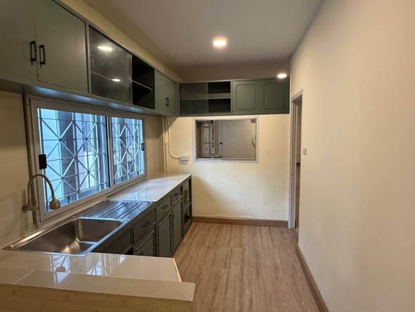 kitchen of Vibhavadi place