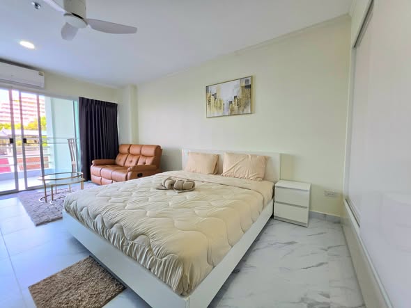 bedroom of View Talay 5 C Condominium