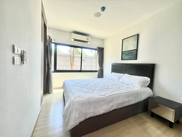 bedroom and room interior of Viia7 Condo