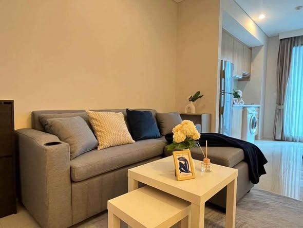 bedroom and living room of Villa Asoke Condominium