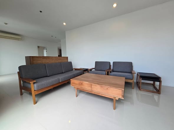 living room and room interior of Villa Asoke Condominium
