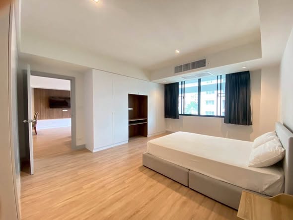 bedroom and room interior of Villa Bajaj