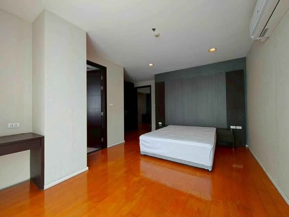 bedroom of Villa Sikhara