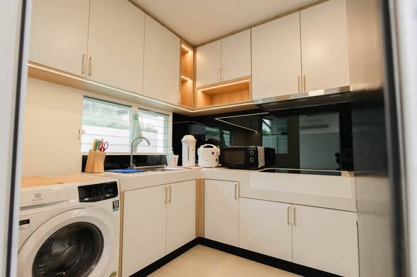 kitchen of Villaggio 3 Srinakarin-Bangna
