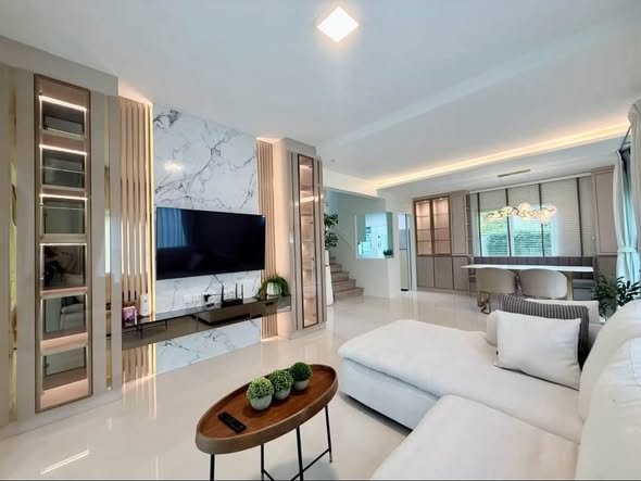 living room and bedroom of Villaggio Srinakarin-Bangna 2
