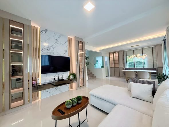 living room and bedroom of Villaggio Srinakarin-Bangna 2