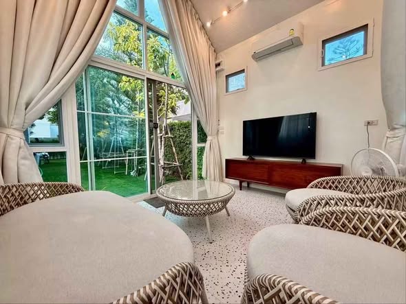 living room and bedroom of Villaggio Srinakarin-Bangna 2