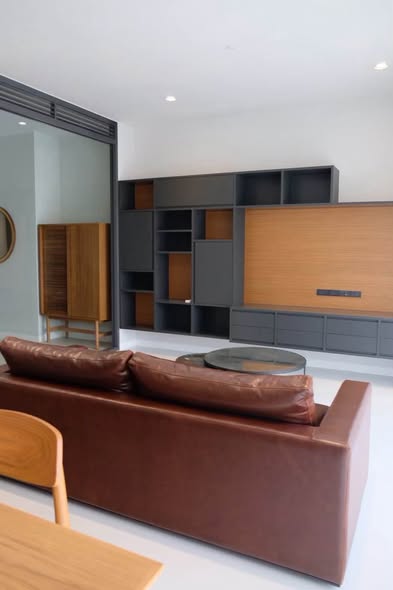 living room and room interior of VITTORIO Sukhumvit 39 วิตโตริโอ สุขุมวิท 39