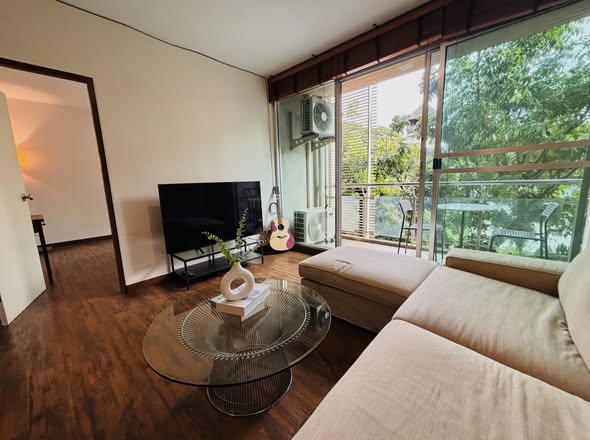 bedroom and living room of Von Napa Sukhumvit 38