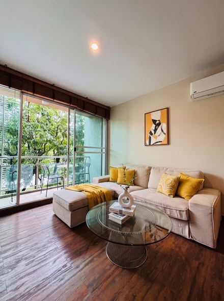living room of Von Napa Sukhumvit 38
