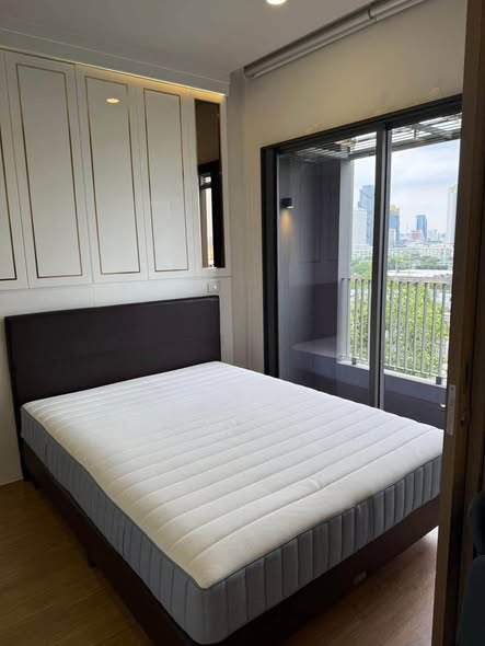 bedroom of Vora Town