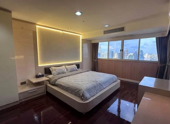 bedroom of Waterford Diamond Tower