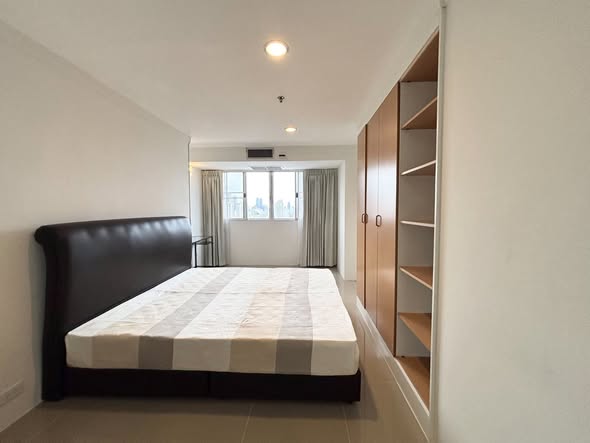 bedroom of Waterford Diamond Tower