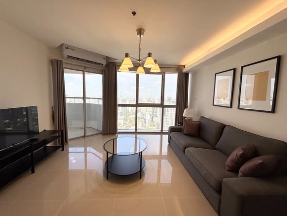 living room and bedroom of Waterford Diamond Tower