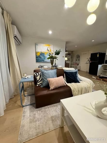 bedroom and living room of Waterford Park Rama 4