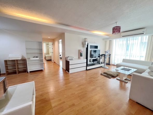 living room of Waterford Sukhumvit 50