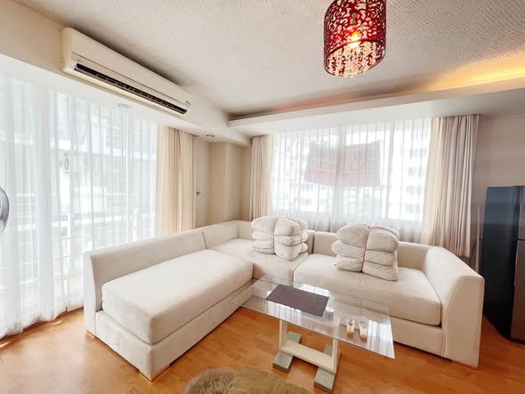 living room of Waterford Sukhumvit 50