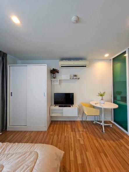 bedroom and room interior of We Condo