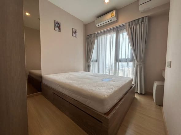 bedroom of Whizdom Connect Sukhumvit