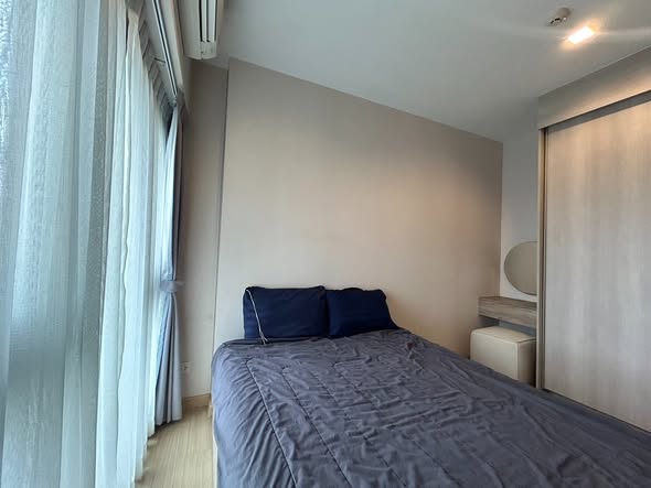 bedroom and room interior of Whizdom Connect Sukhumvit