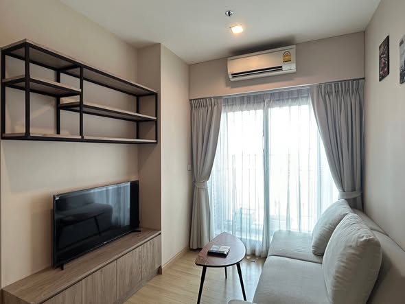 living room and bedroom and bathroom of Whizdom Connect Sukhumvit