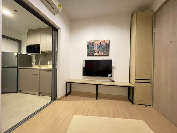 room interior of Whizdom Connect Sukhumvit