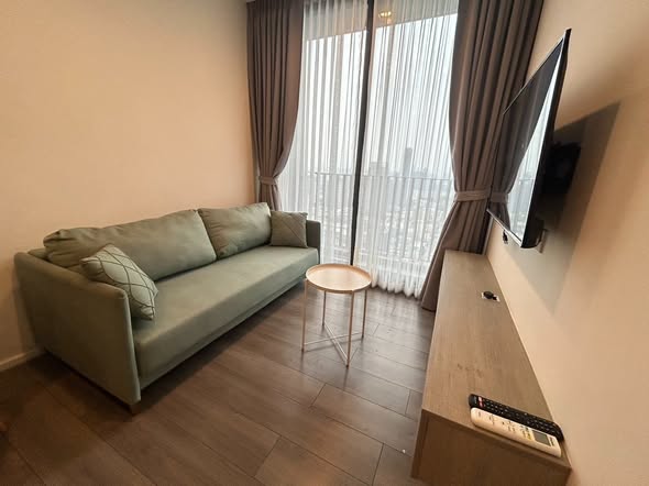 bedroom and living room of Whizdom Essence Sukhumvit วิสซ์ดอม เอสเซ้นส์ สุขุมวิท