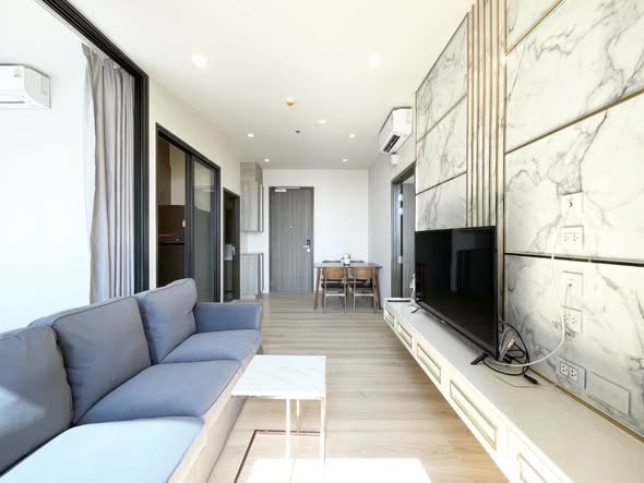 living room of Whizdom Essence Sukhumvit วิสซ์ดอม เอสเซ้นส์ สุขุมวิท