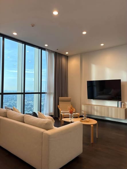 living room and room interior of Whizdom Essence Sukhumvit วิสซ์ดอม เอสเซ้นส์ สุขุมวิท