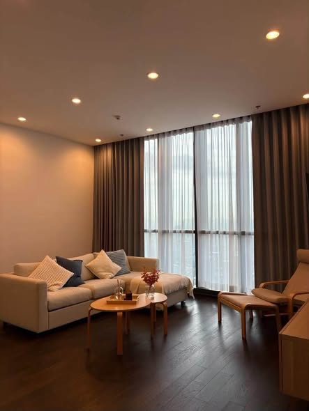 living room and room interior of Whizdom Essence Sukhumvit วิสซ์ดอม เอสเซ้นส์ สุขุมวิท