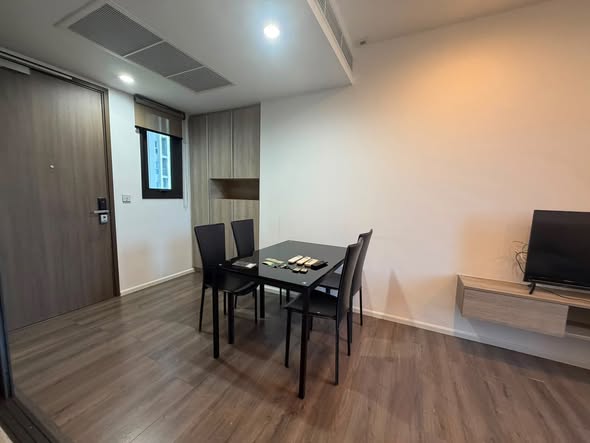 room interior of Whizdom Essence Sukhumvit วิสซ์ดอม เอสเซ้นส์ สุขุมวิท